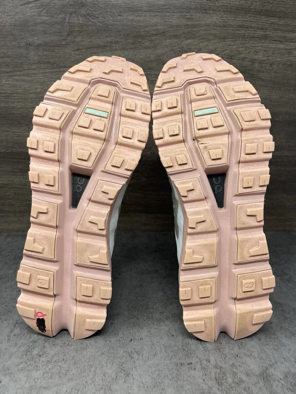 On Cloudvista Waterproof Peach Sage Womens Size 9 Trail Running Hiking Shoes